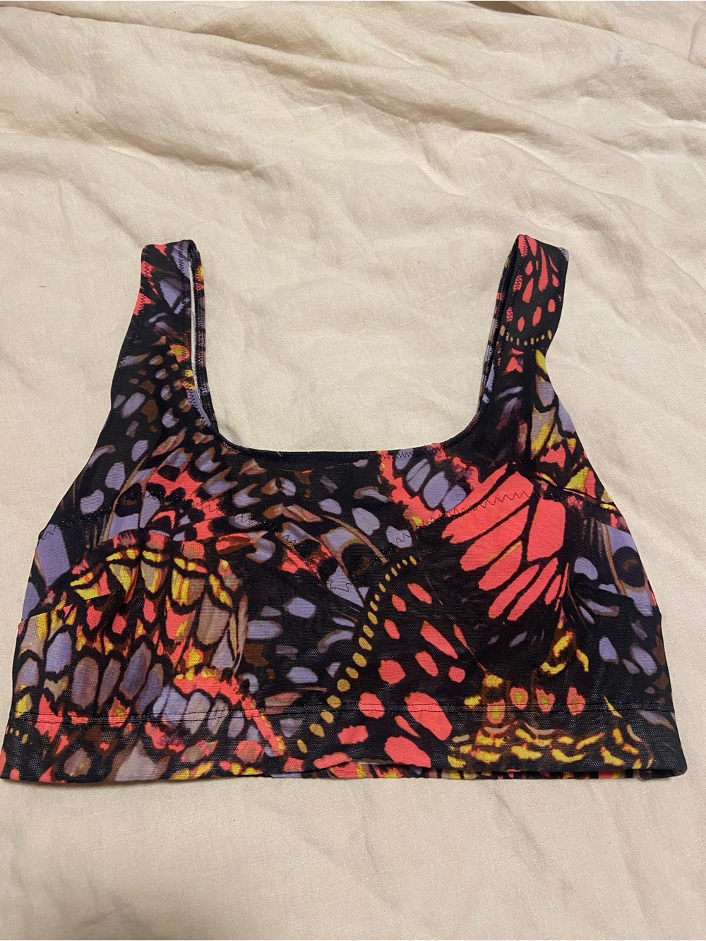 YITTY Black Multi Butterfly-Print Scoop Crop sports Bra